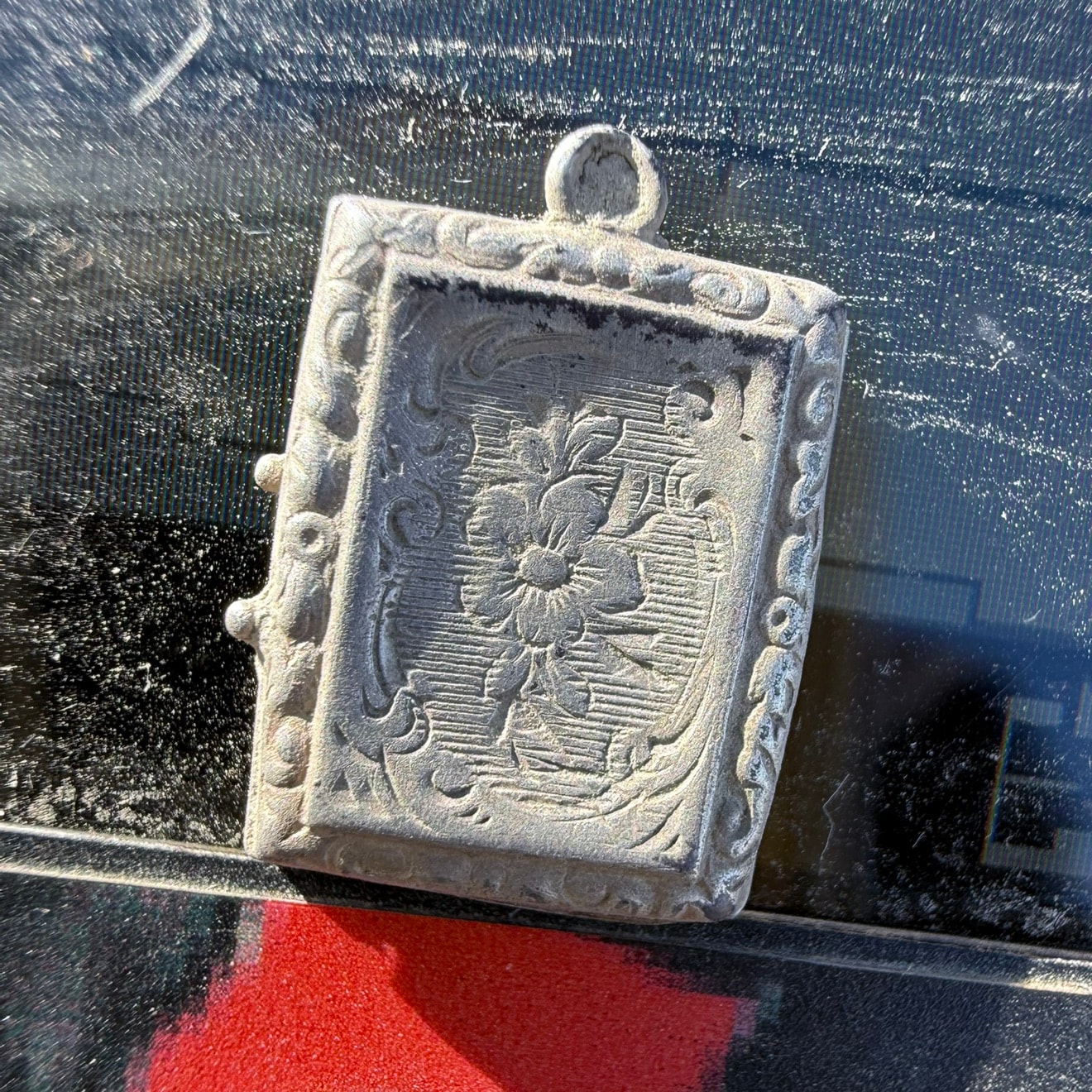 Victorian Floral Engraved Locket/Pendant
